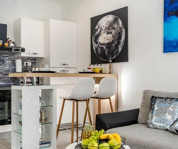 Del Mar Apartman *